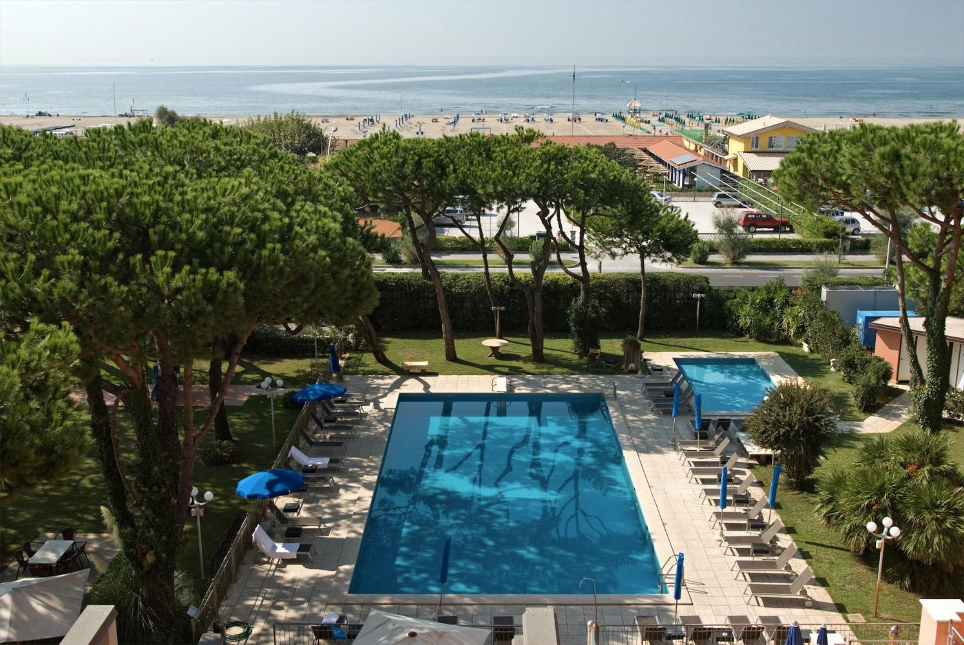 Versilia Palace Hotel Marina di Pietrasanta Exterior foto